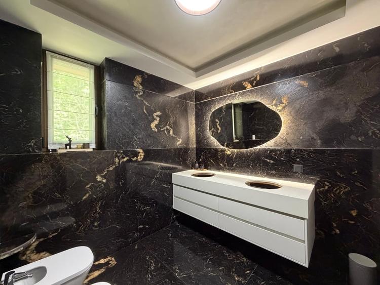 Casă individuală cu 5 camere cu Piscina în Exterior Vest