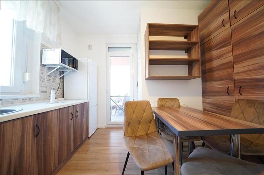 Apartament cu 2 camere decomandat în Decebal