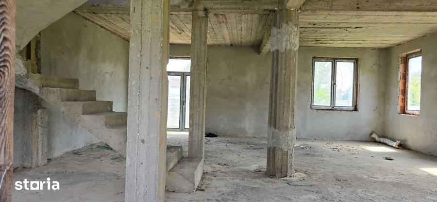 Spațiu comercial, de 4,300 mp, în Corbeanca