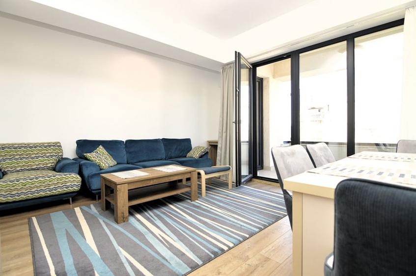 Apartament cu 4 camere decomandat, mobilat în Unirii