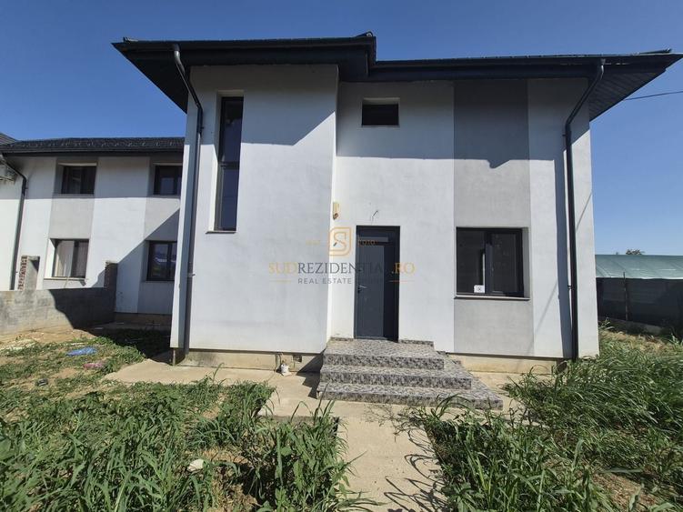 Duplex cu 4 camere cu Canalizare în Jilava