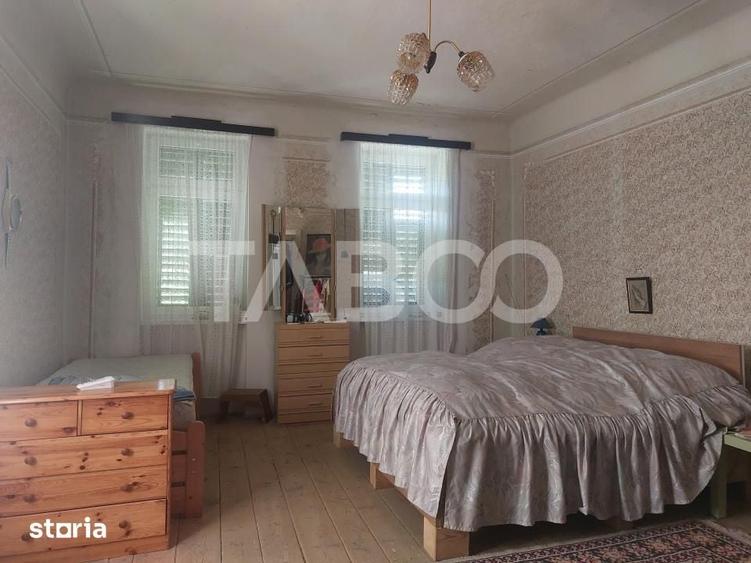Casă cu 4 camere cu Teren 132 Mp în Central