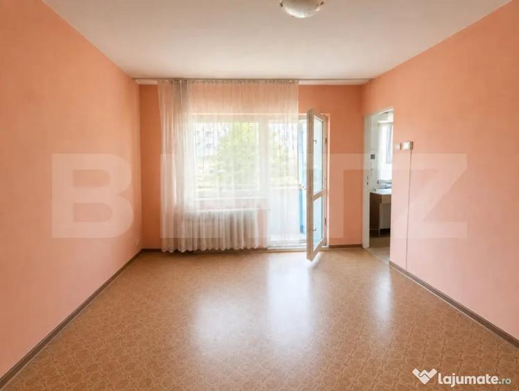 Garsonieră decomandată în Central