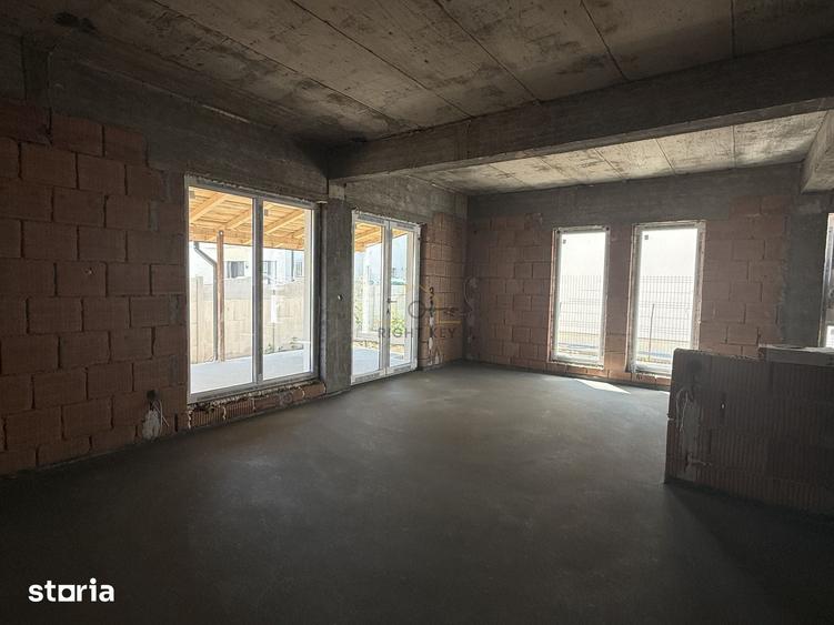 Casă cu 5 camere cu Teren 300 Mp în Ciorogârla