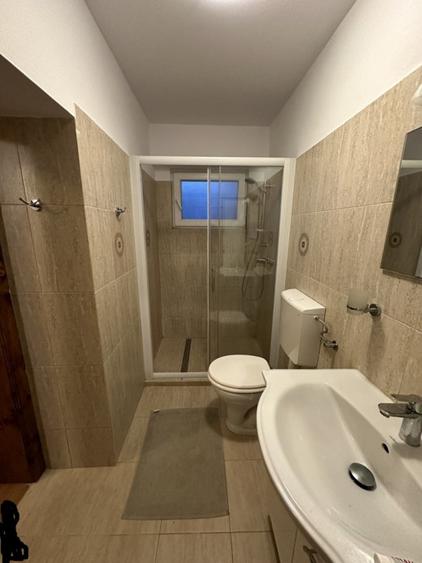 Apartament cu 3 camere, mobilat în Central