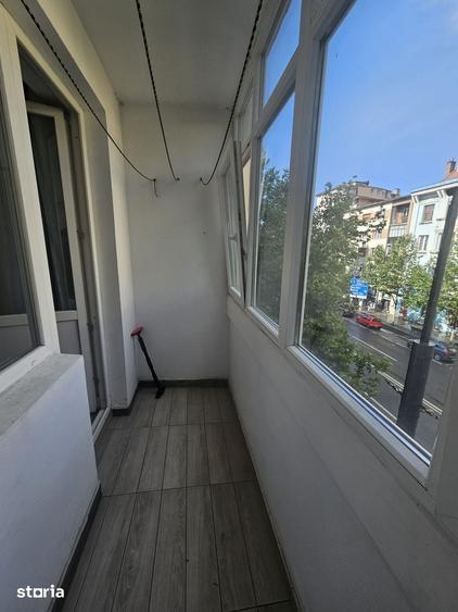 Apartament cu 3 camere decomandat în Central