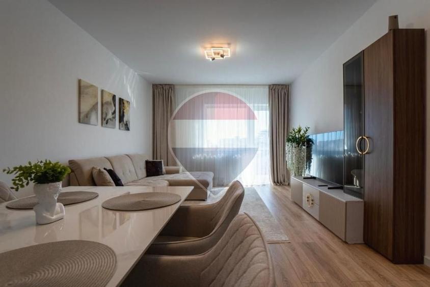 Apartament cu 2 camere decomandat, mobilat în Tractorul