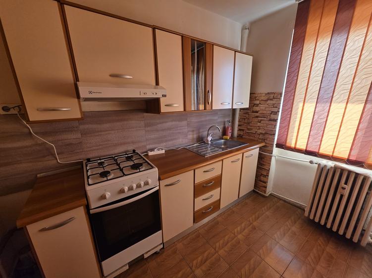 Apartament cu 2 camere semidecomandat în Peninsula