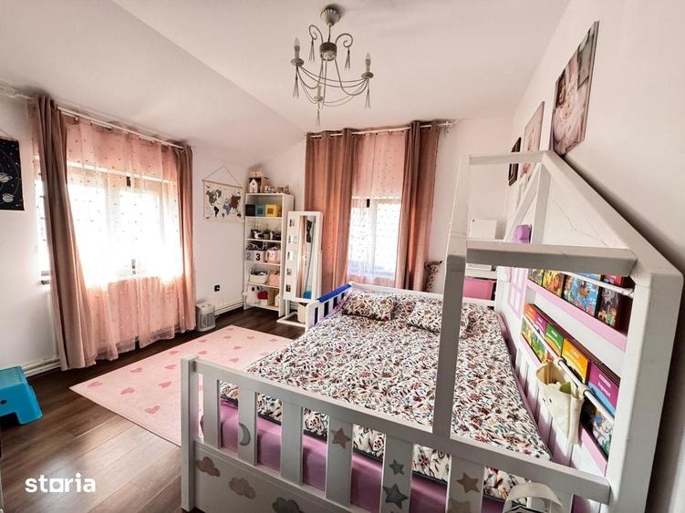 Casă cu 5 camere cu Teren 395 Mp în Central