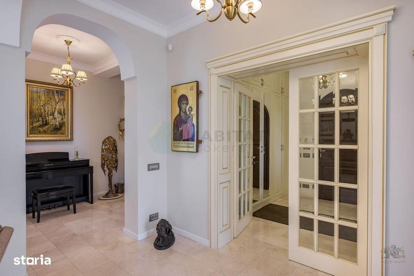 Casă cu 4 camere în Ostratu