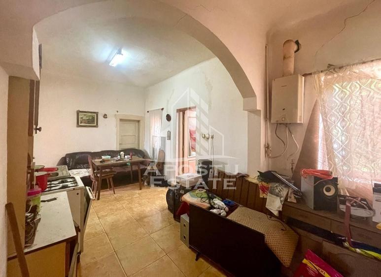 Casă individuală cu 3 camere cu Canalizare în Bujac