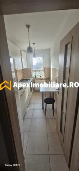 Apartament cu 2 camere semidecomandat în Basarabia