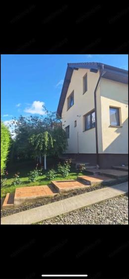 Casă cu 3 camere cu Teren 1000 Mp în Central