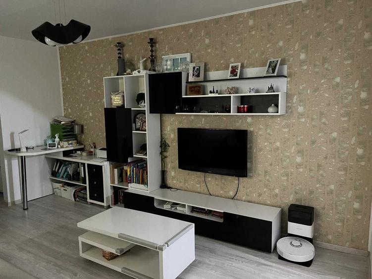 Apartament cu 2 camere semidecomandat în Tătărași