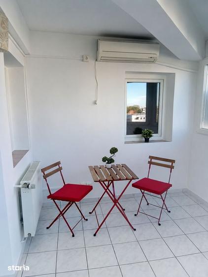 Apartament cu 4 camere decomandat în Grivița