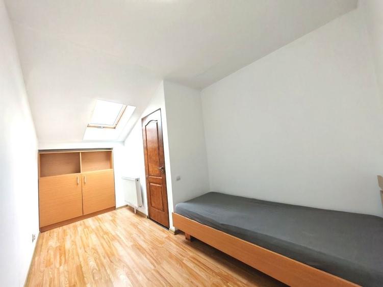 Apartament cu 3 camere decomandat în Valea Aurie