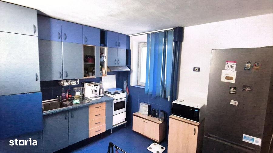 Apartament cu 2 camere semidecomandat în Obor