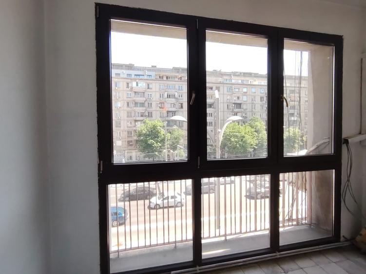 Apartament cu 4 camere circular în P-ța Romană