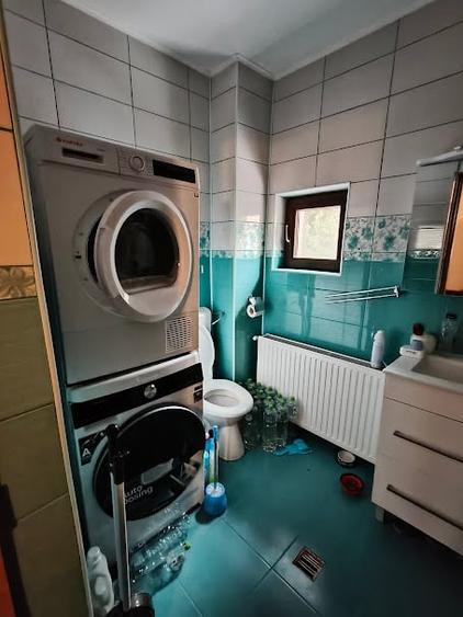 Casă cu 4 camere cu Canalizare în Satu Nou