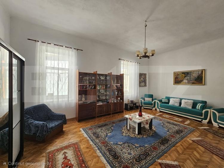 Casă individuală cu 6 camere cu Canalizare în Zlatna