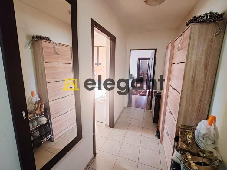 Apartament cu 3 camere semidecomandat, mobilat în Rovine