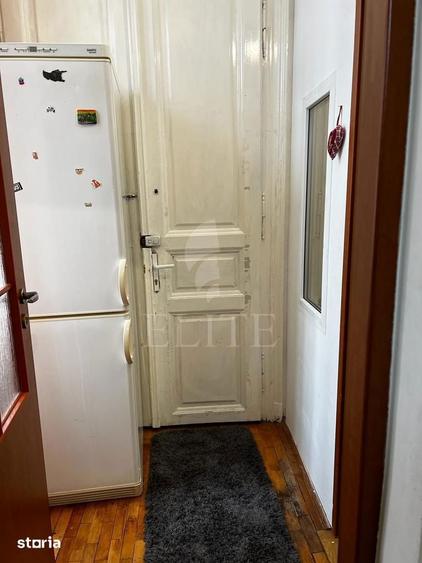 Apartament o camera in zona MAGAZINUL CENTRAL - 1