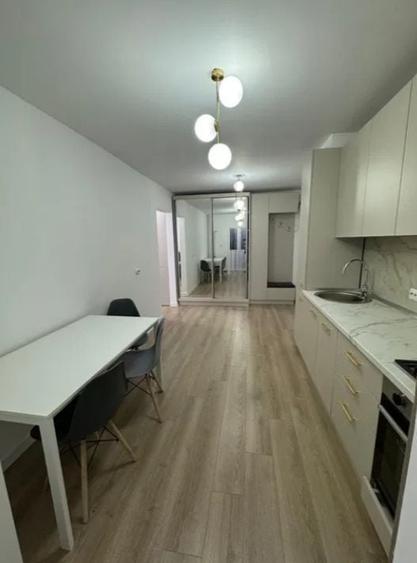 Apartament cu 2 camere decomandat în Aviației