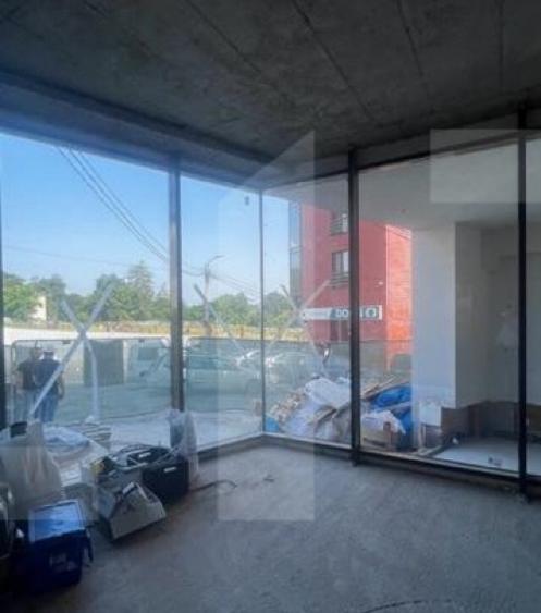 Spatiu generos, central, ideal orice tip de activitate - 7