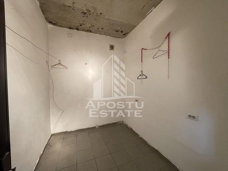 Spatiu comercial, 255 mp + curte betonata, Ronat - 9