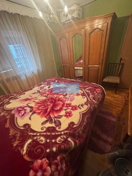 Apartament 4 camere de vânzare – zonă Școala 8 - 8