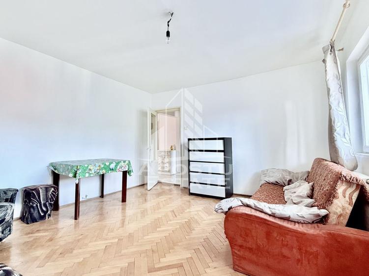 Apartament trei camere decomandat etaj intermediar - 1