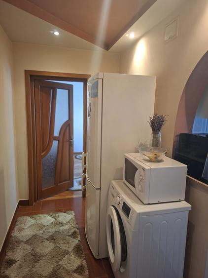 Apartament 3 camere , et 1 , aleea teilor , se vinde cu tot ce este in el , 0763607058 - 2