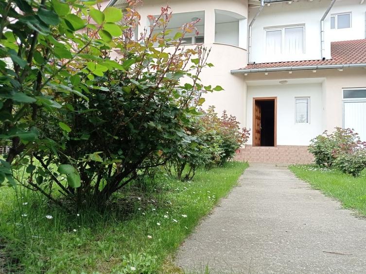 casa / vila Gavana 3  , mobilata / utilata , finisaje clasice ! - 28