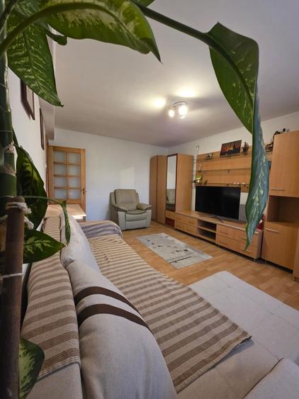 Inchiriez Apartament 2 camere zona E3, Et.4,Tulcea - 1