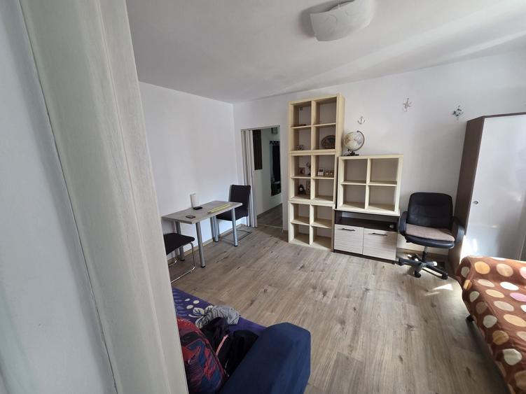 Inchiriez apartament 2 camere - 6