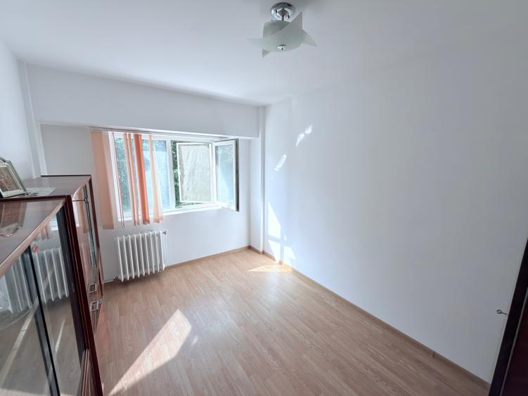 Apartament cu 3 camere zona parcul Mihai Eminescu - 4