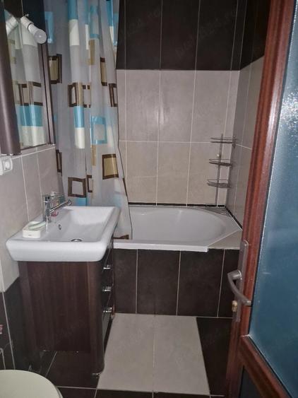 Apartament cu 3 camere decomandat în Micălaca