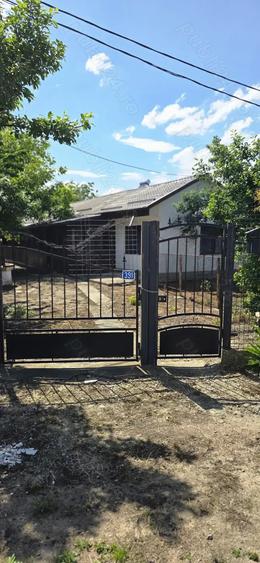 Casa la 28 km de Bucure?ti - 2