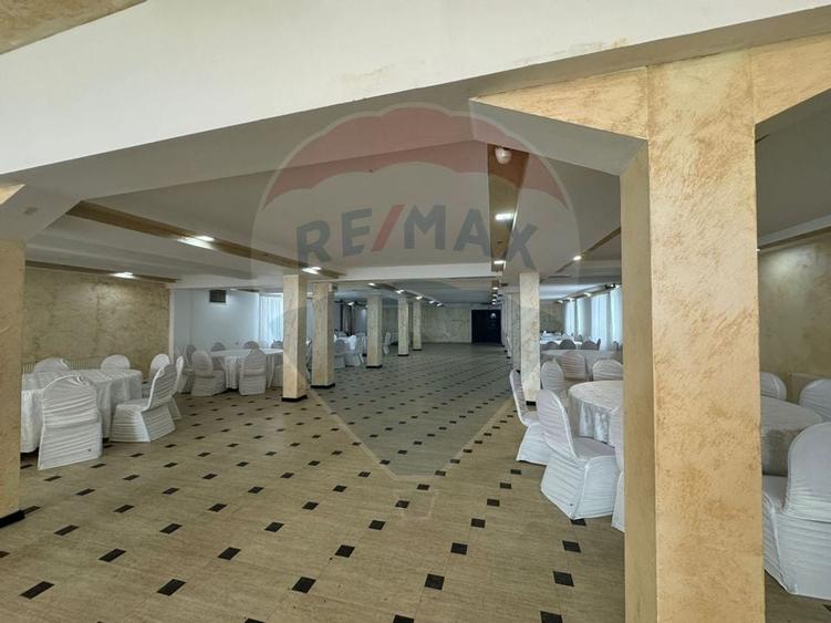 Spatiu comercial de 900mp de inchiriat in zona Romanesti - 2