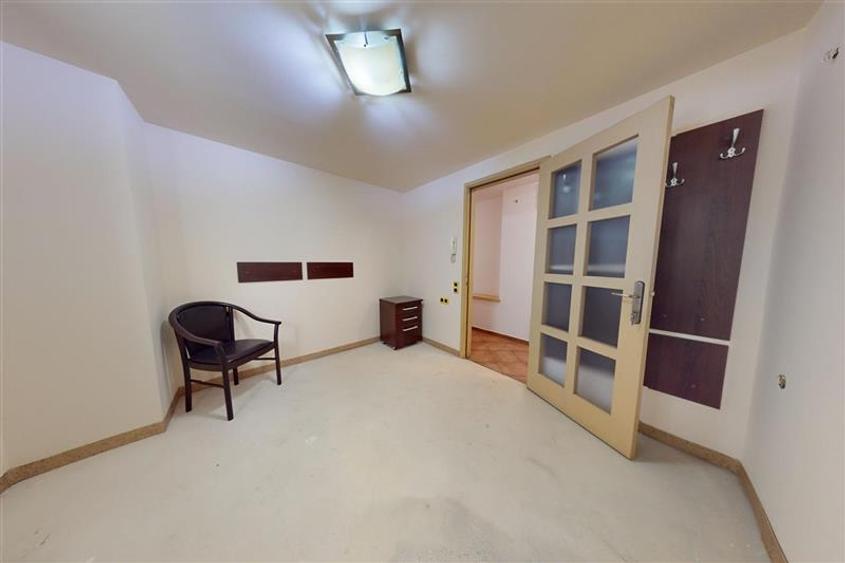 Edificiu interbelic,versatil:Sediu firma, Clinica,Investitie,Rezidenta,Centru Ci - 8