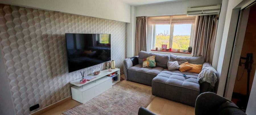 Vanzare apartament 4 camere - 2