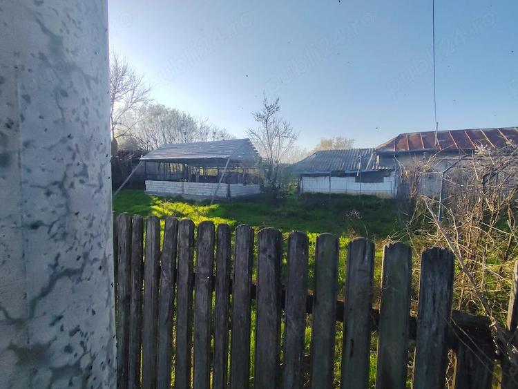 Vand teren+casa batraneasca+construc?ie nefinalizata Radovanu sat Valea popii Jud. Calarasi - 1