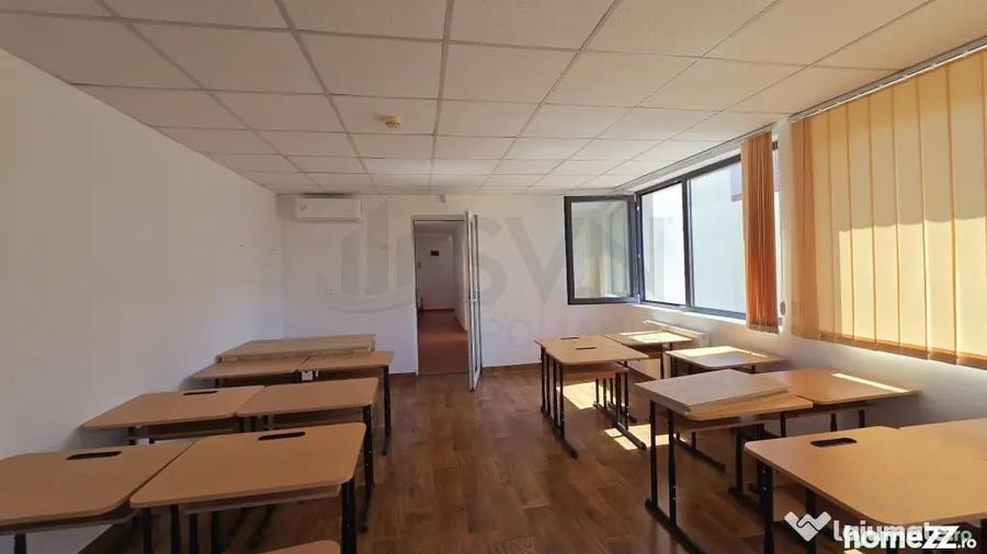 Casă cu 13 camere cu Teren 250 Mp în Titulescu