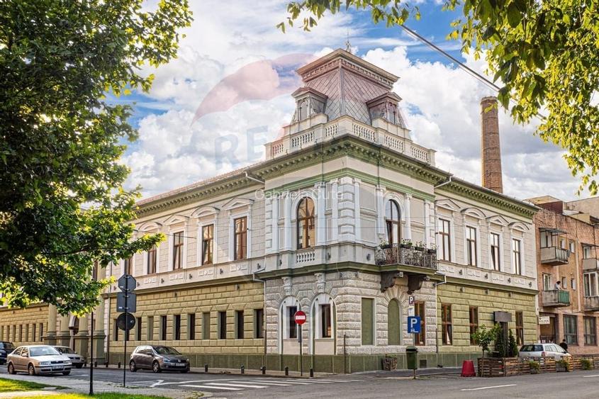 Spatiu comercial de inchiriat cu acces stradal in zona ultracentrala