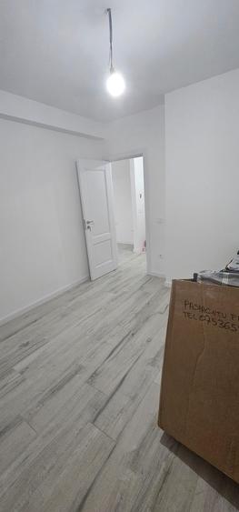 Inchiriez apartament cu 2 camere nemobilat - 1