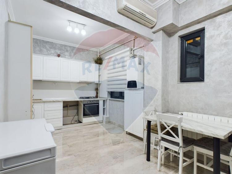 Apartament central, 3 camere, 2 bai, -renovat complet, modern - 7