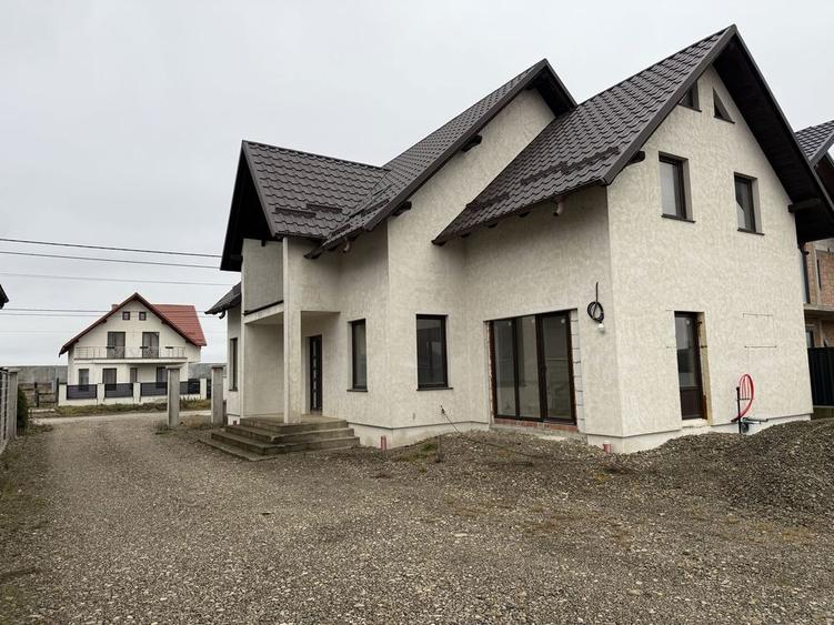 Casa de vanzare teren apartament vila - 8