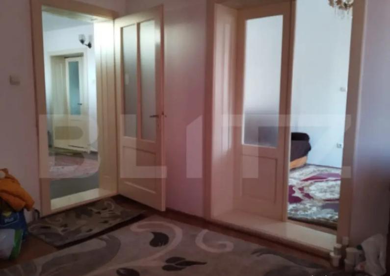 Casa 3 camere si gradina in vatra satului TARLUNGENI - 7