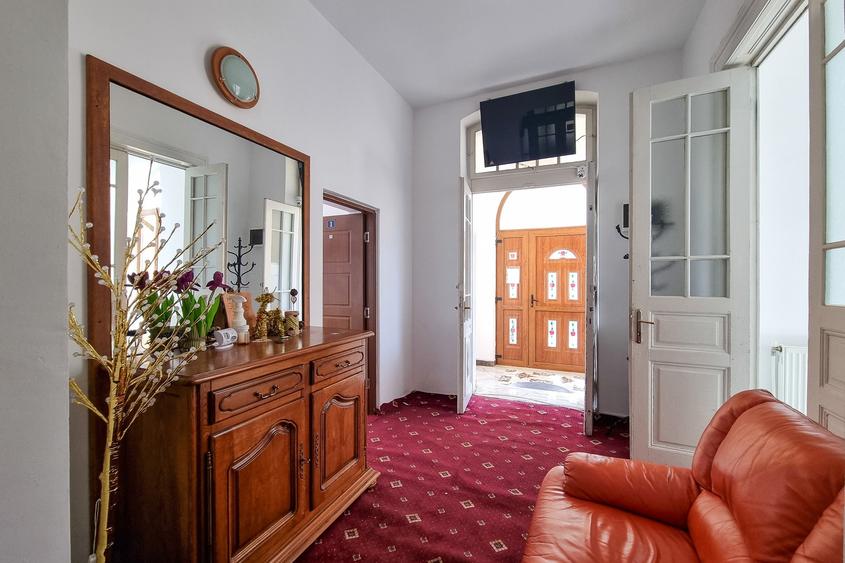 Vila Predeal, 11 camere, fost casino, fundație pe stanca/ Acceptam plata in rate - 7