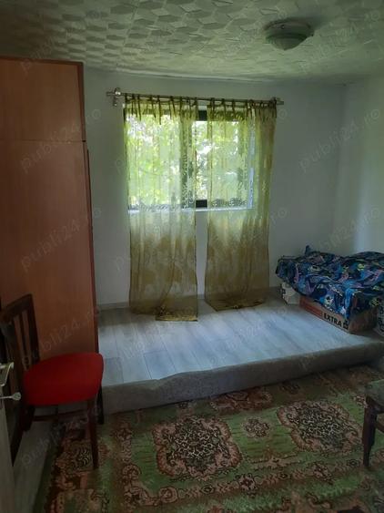 Casa cu teren de 5100 mp in orasul Babeni strada Romani - 5